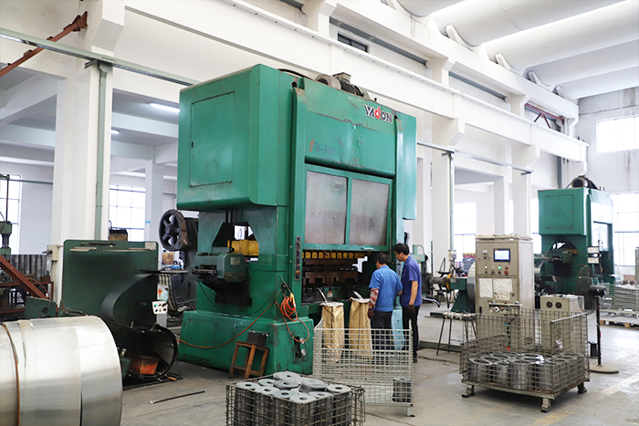 High speed stamping of SynRM