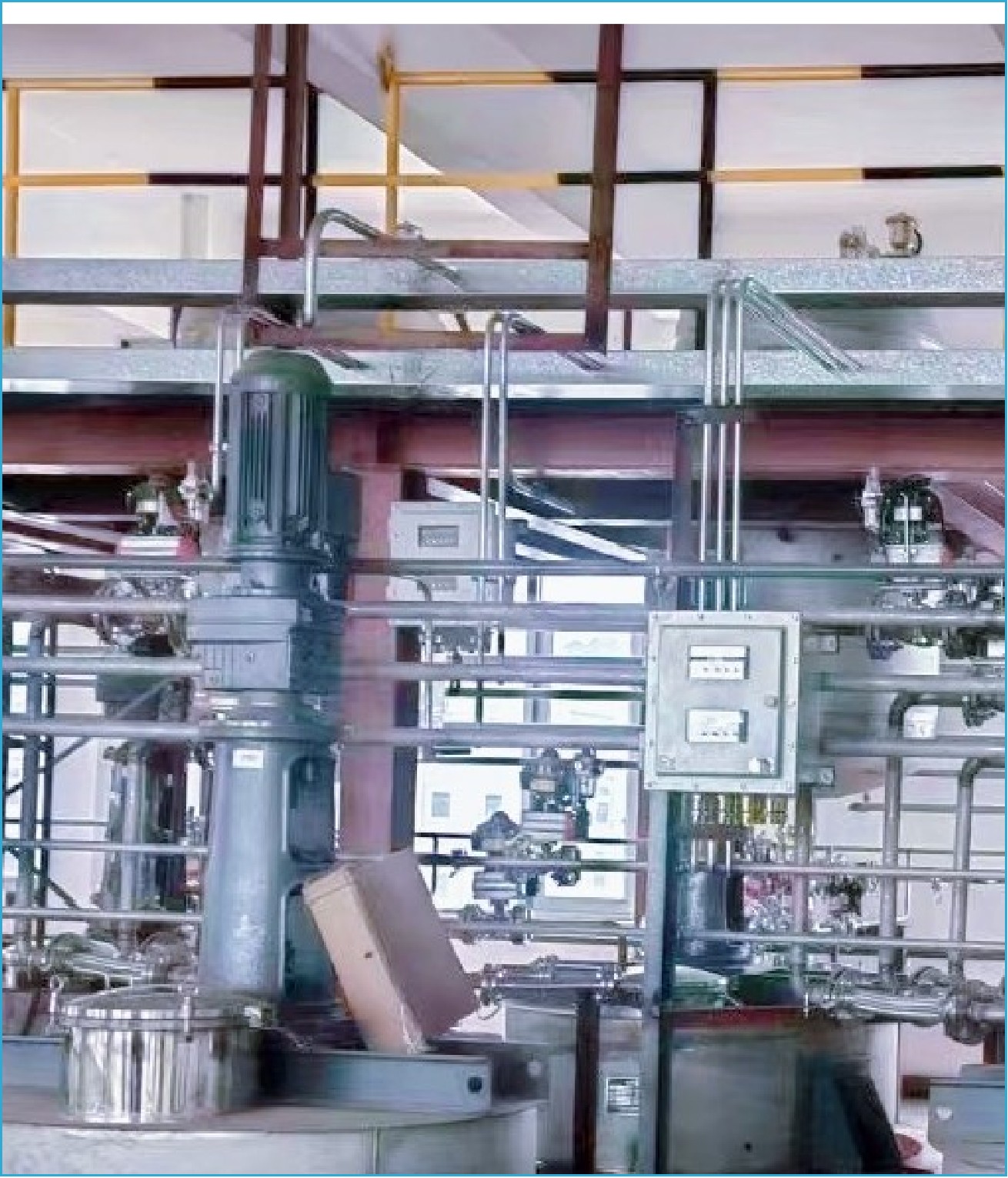 IE5 SynRM motor used for industrial chemical mixing application